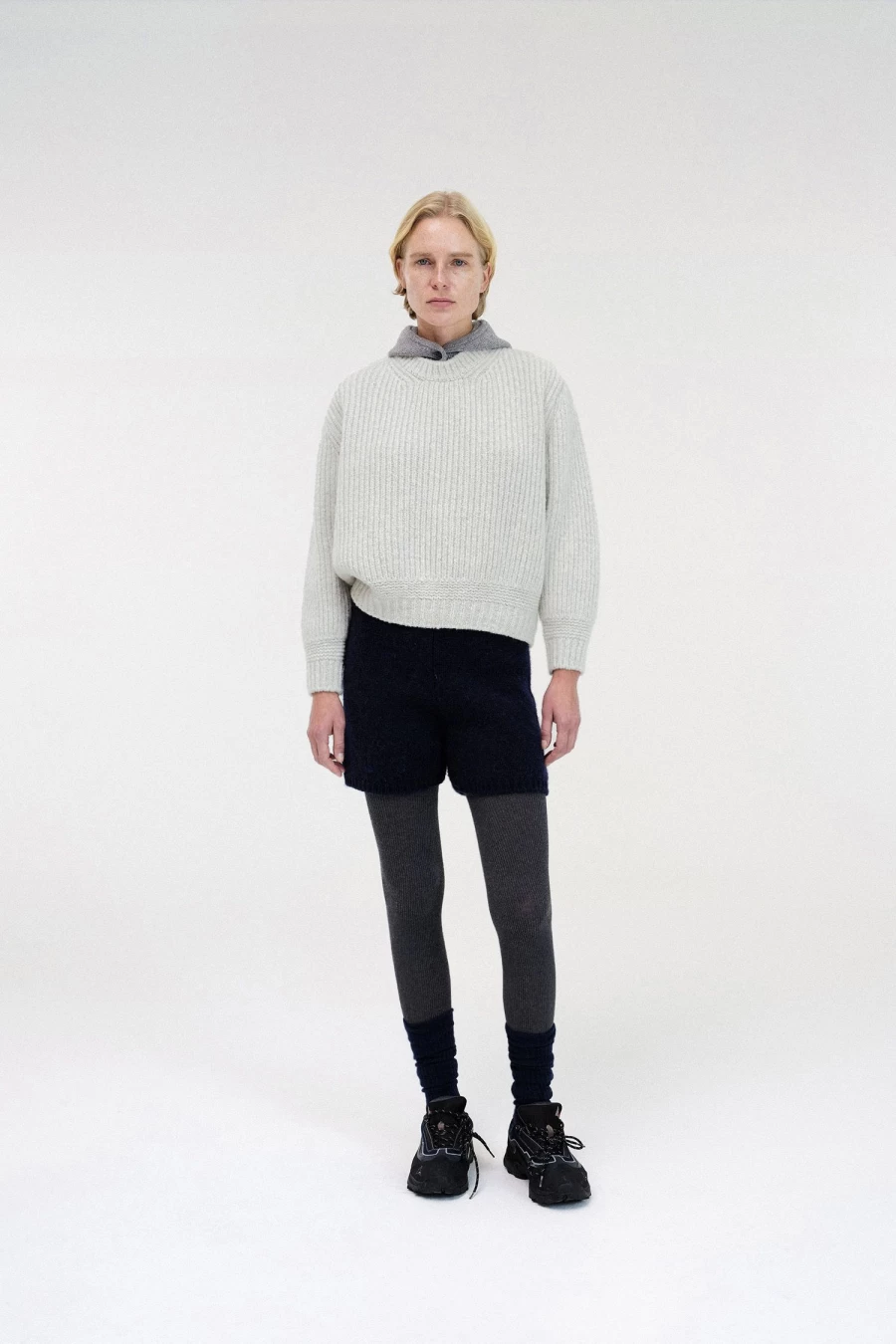 "Tobu Chunky Wool Knit Sweater in Ash Gray – Soft Winter Pullover for Men and Women"