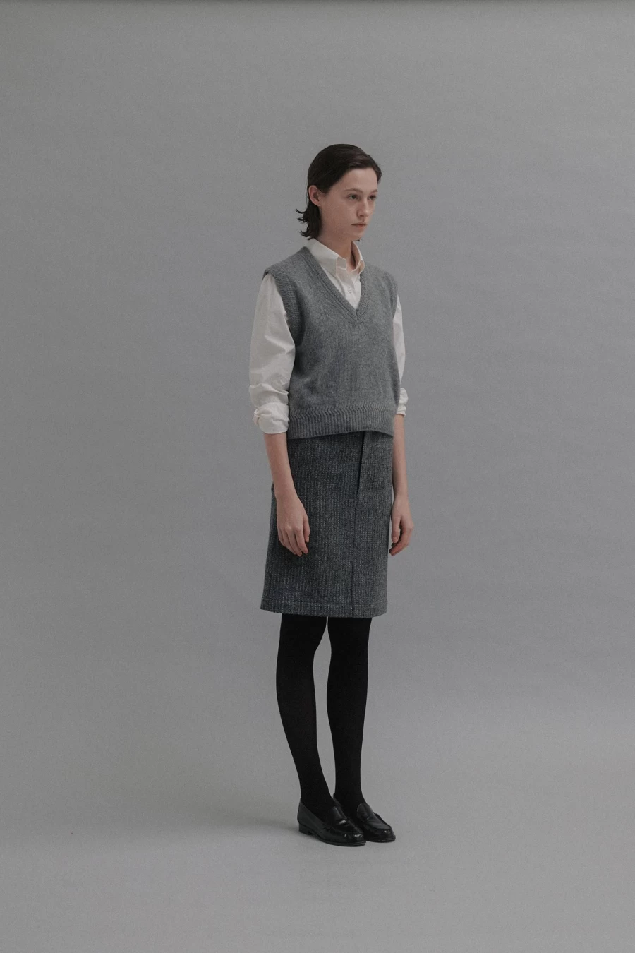 "Nothing Written Auree 4th Gen Vest in Gray"