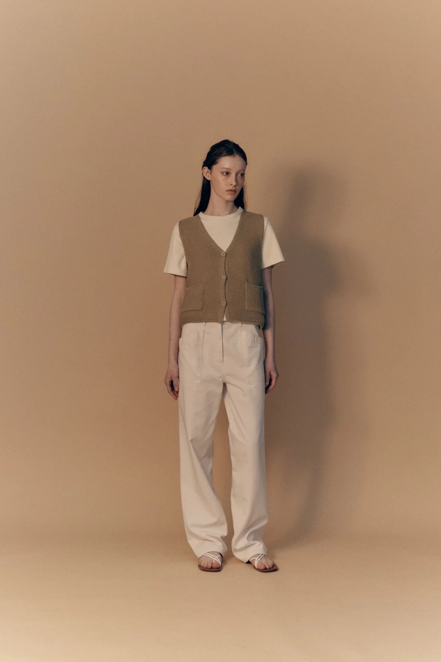 "Khaki Gabriel Single Vest - Lightweight Casual Wear for Men and Women"