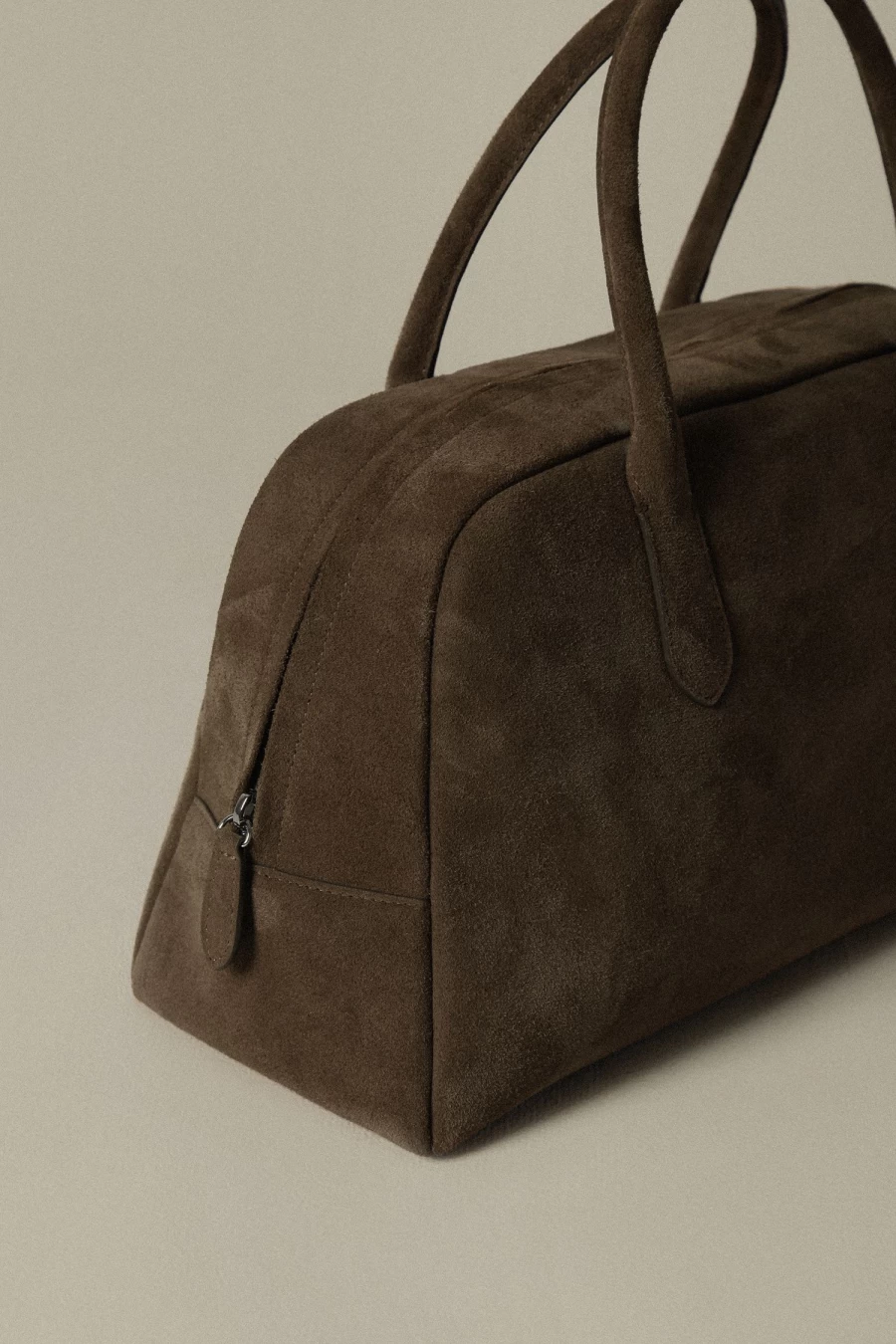 Vintage Dark Brown Suede Mini Golf Bag for Men & Women - Compact & Lightweight Golf Accessory