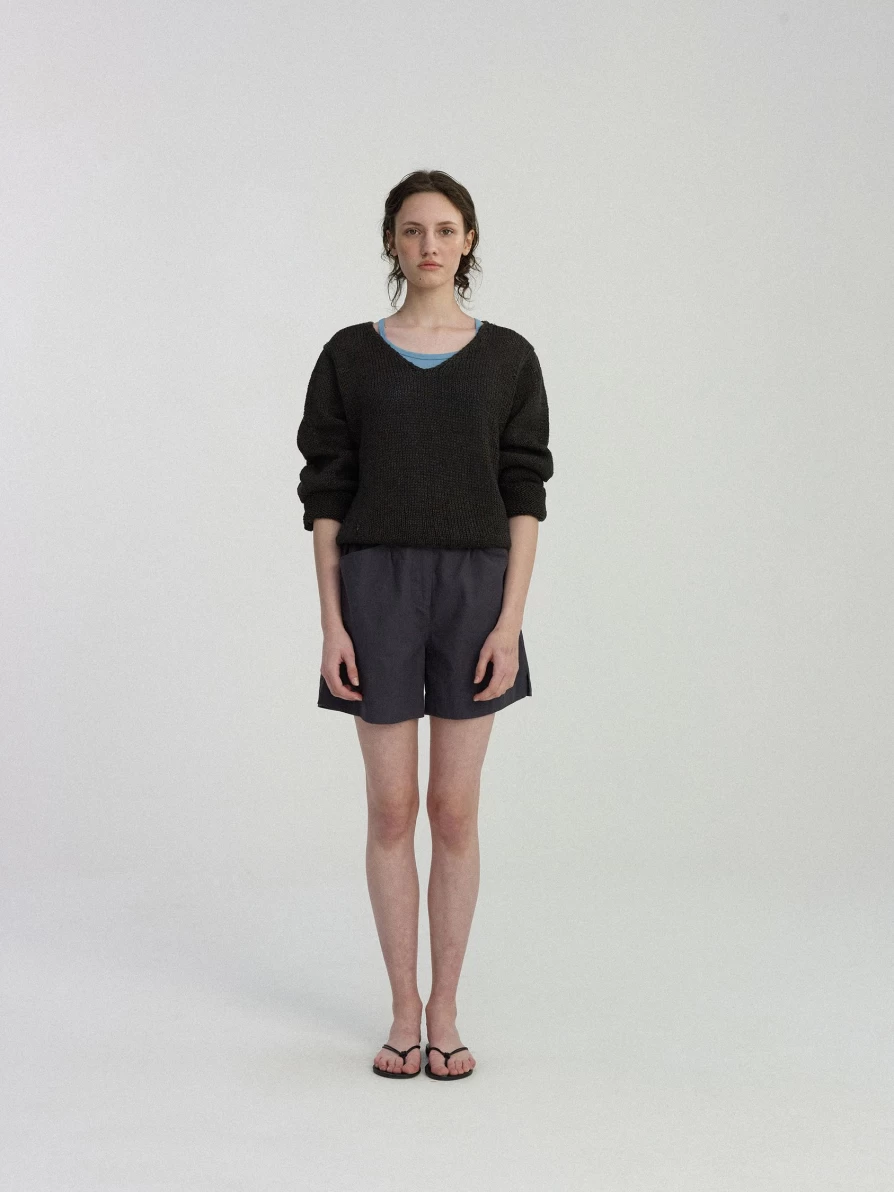 "Nothing Written Black V-Neck Pullover Sweater - 2nd Hand / SIA Style"