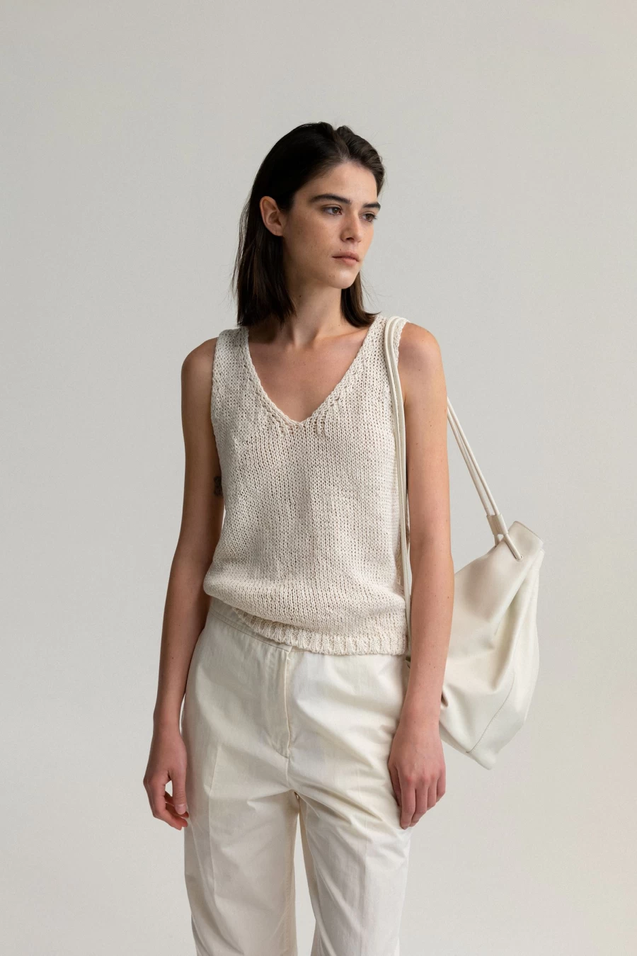 Eco-Friendly Ivory Vegan Leather Vegetable-Tanned Bucket Handbag for Women