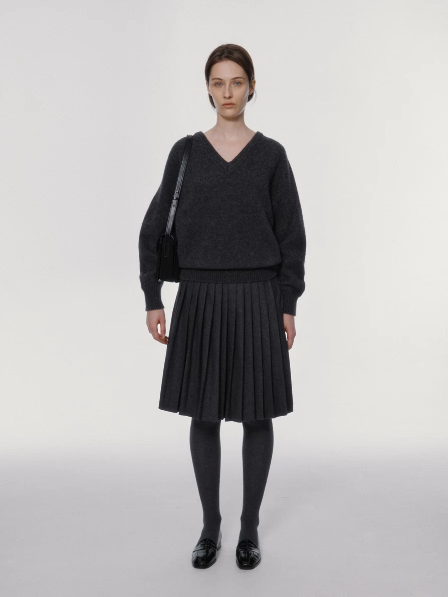 "4th Pound Alpaca Sweater in Dove Color – Soft & Warm Knit Pullover"