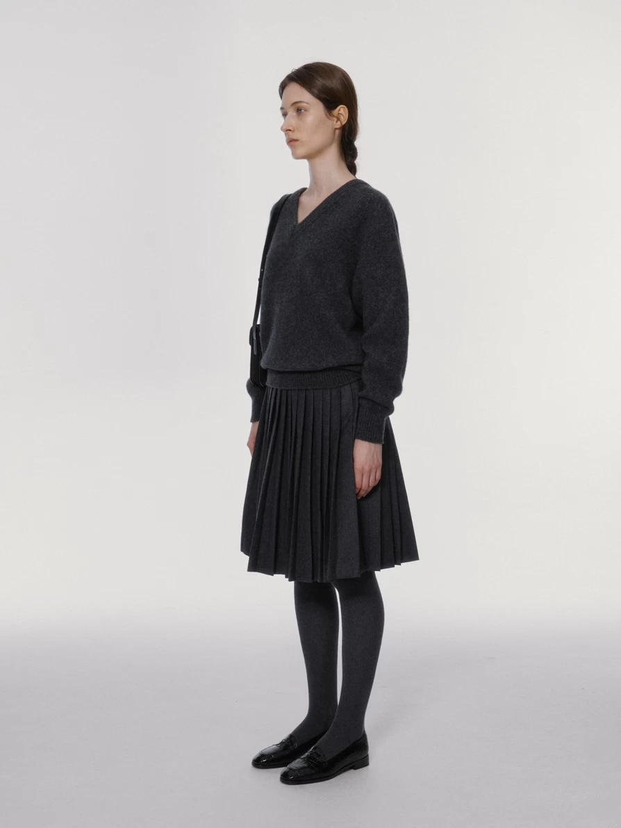 "4th Pound Alpaca Sweater in Dove Color – Soft & Warm Knit Pullover"