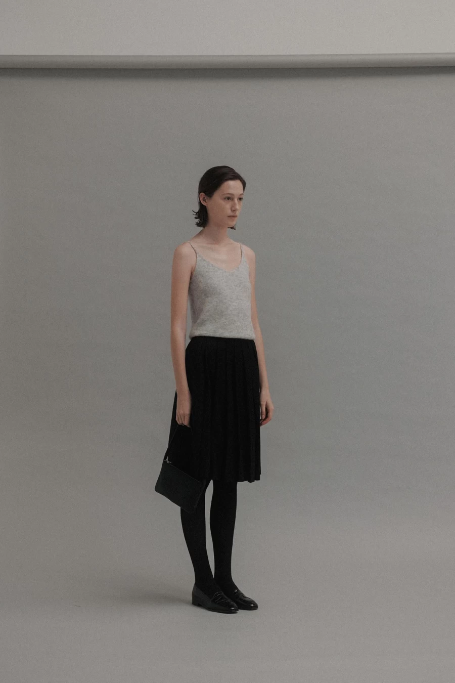 "Black Knife Pleated Midi Skirt - 2nd Hand Vintage Style"