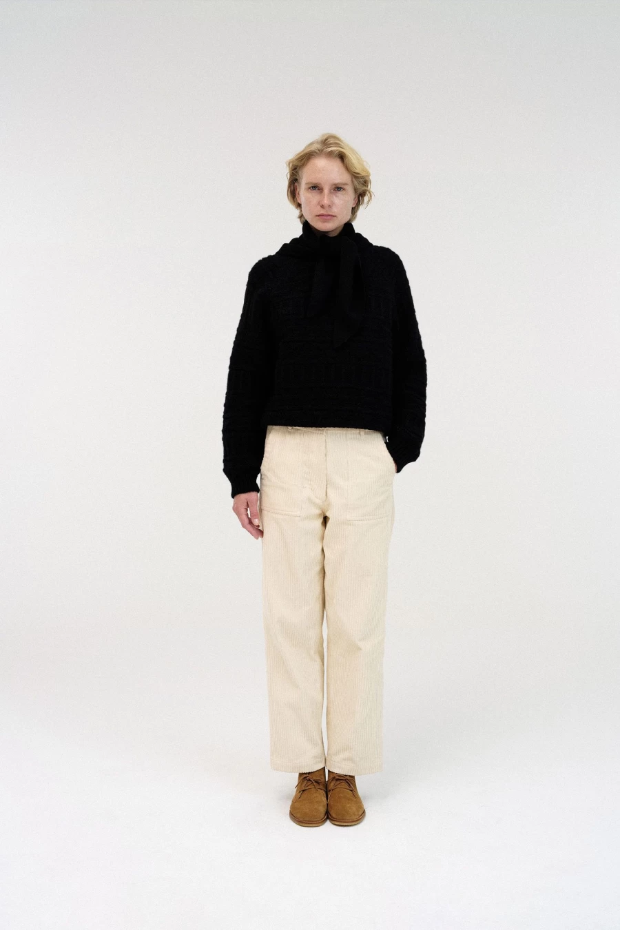 Vintage Black Round Neck Pullover Sweater - Classic Retro Pattern Knitwear