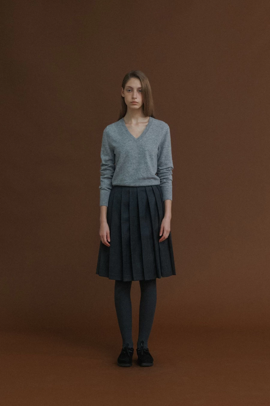 "Knife Pleated Midi Skirt in Gray - 2nd Hand Vintage Style"