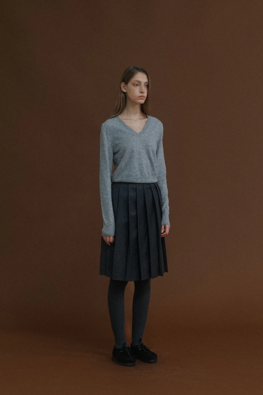 "Knife Pleated Midi Skirt in Gray - 2nd Hand Vintage Style"