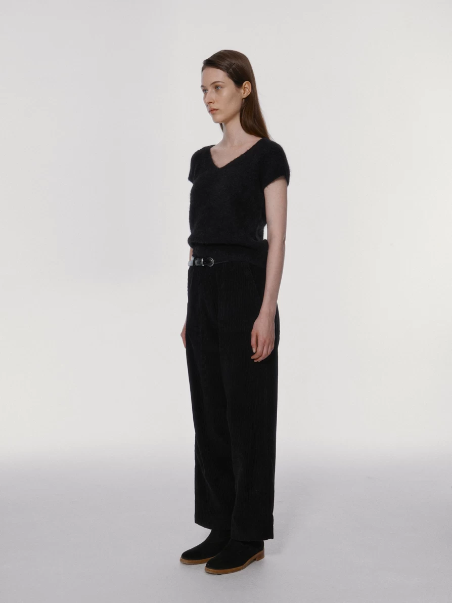 "Nothing Written Sienna V-Neck Short Sleeve Knit Top - 4th Collection (Black)"
